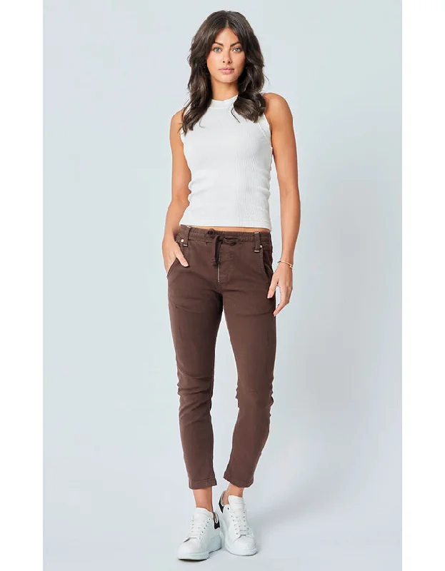 Active Jeans Seal Brown