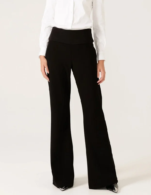 Classic Trouser in Black