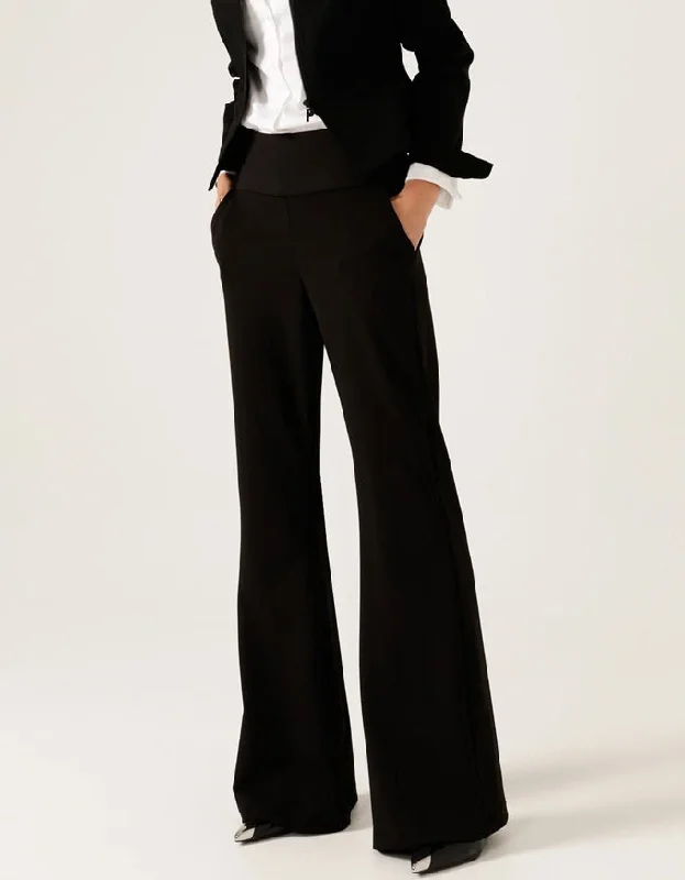 Classic Trouser in Black