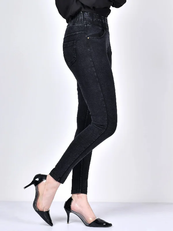 Buttoned Jeans-Black