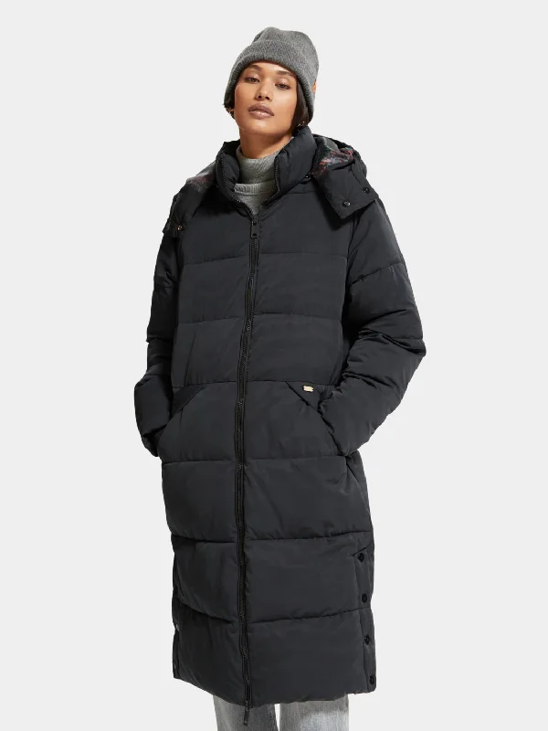 Water-repellent puffer jacket