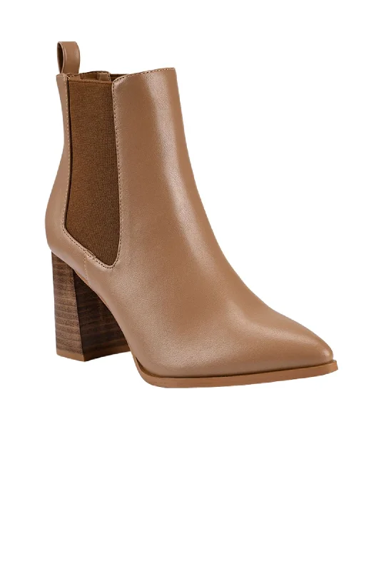 Magellan Chelsea Ankle Boot Dark Camel